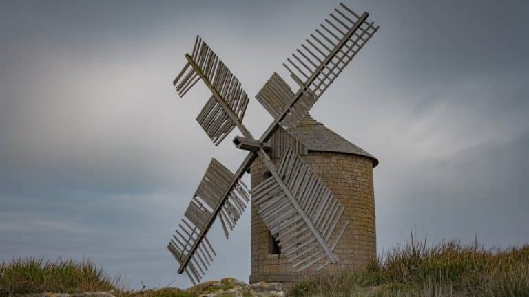 Le Croisic signe une souscription pour la rénovation des ailes du moulin historique