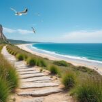 découvrez le sentier des douaniers au croisic, un parcours de 9 kilomètres offrant des paysages côtiers variés entre mer et nature, idéal pour les amateurs de randonnée et de panoramas exceptionnels.
