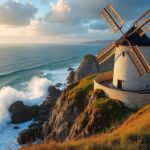 découvrez le charme authentique du moulin de la falaise, un site emblématique offrant une vue imprenable sur les vagues de la presqu'île du croisic.
